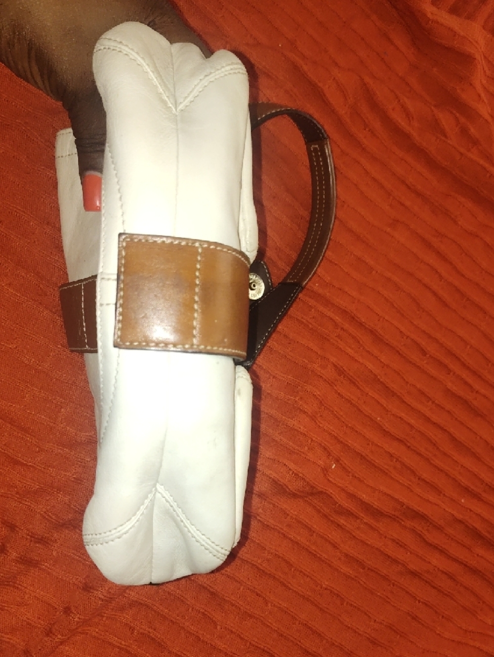 Coach White Leather Shoulder Bag with Brown Trim - Picture 5 of 8